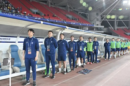 从1-4到4-4 武汉三镇补时13分钟三球逼平国安