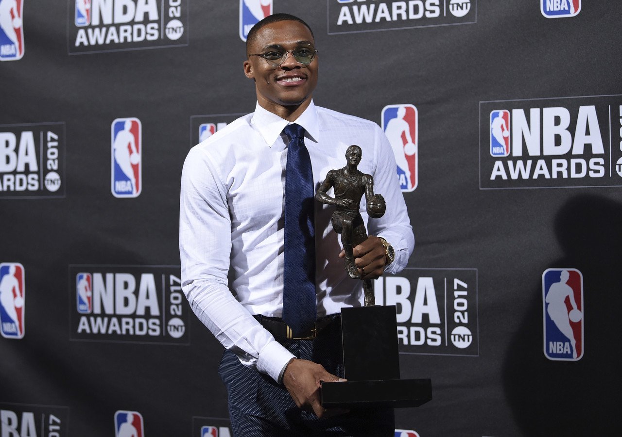 亚历山大连庄MVP,哈登8年后重返东决:回溯2018年NBA版图 亚历山大连庄MVP,哈登8年后重返东决:回溯2018年NBA版图