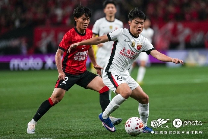 李新翔单刀定乾坤 颜骏凌两度神扑海港客胜蓉城 李新翔单刀定乾坤 颜骏凌两度神扑海港客胜蓉城