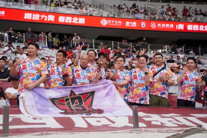陕西联合将患儿手绘印上热身球衣,比赛日公益球衣售罄